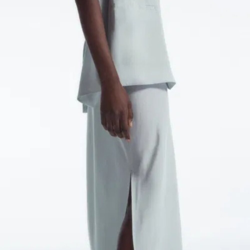 COS Maxi Slip Skirt. 44-GR